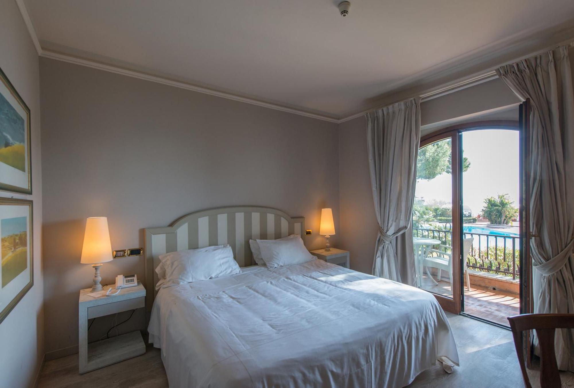 Classic Double or Twin Room Sea View
