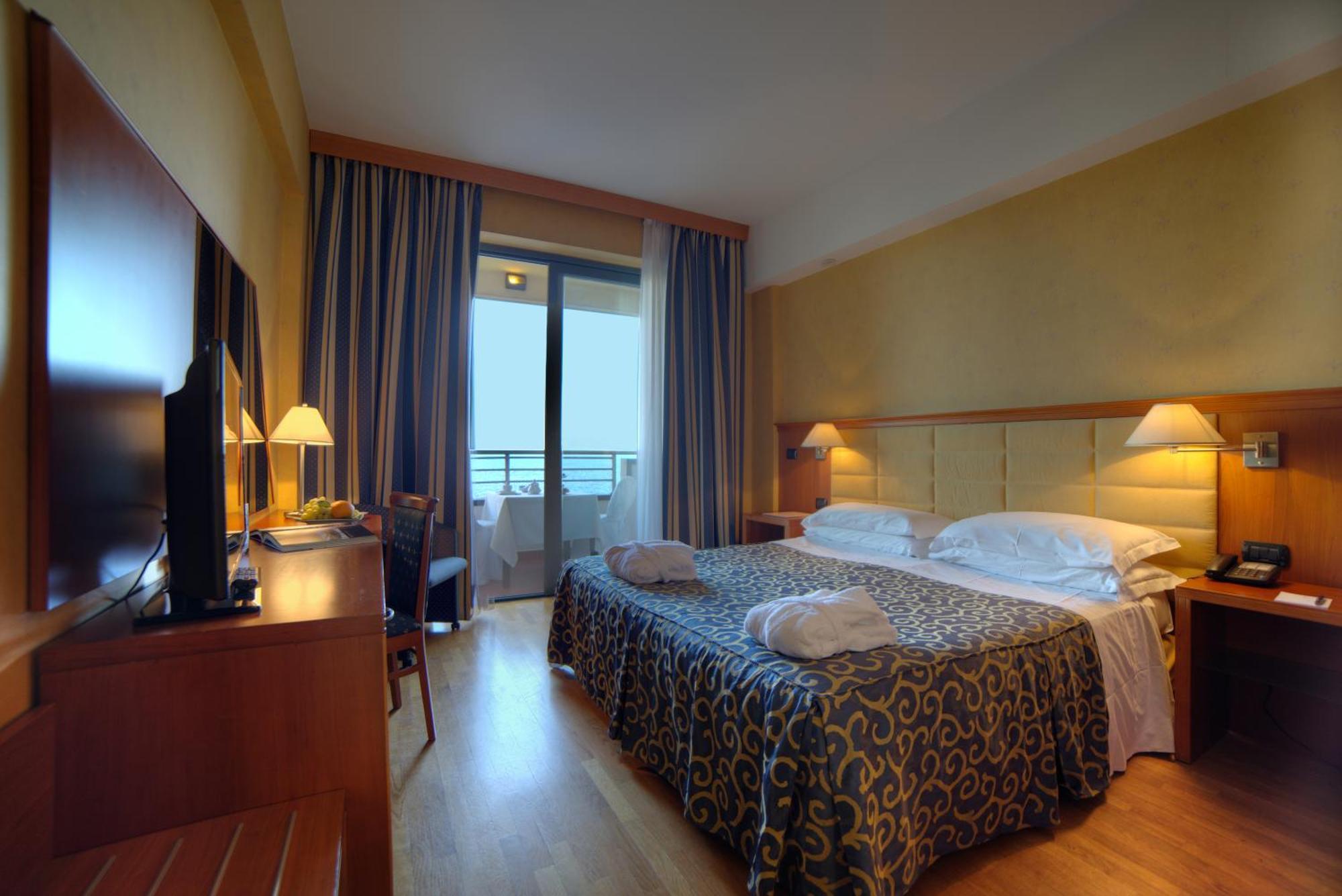 Deluxe Doppel-/Zweibettzimmer mit Meerblick